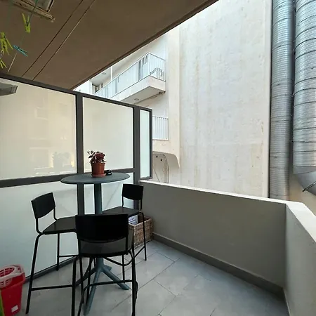 Cozy Bugibba Ground Floor Retreat, Prime Location Near The Sea & Square דירה *