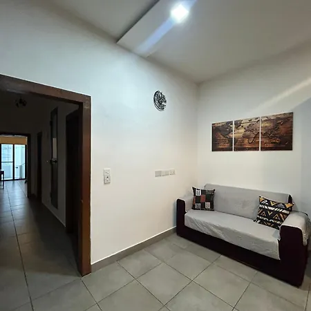 דירה Cozy Bugibba Ground Floor Retreat, Prime Location Near The Sea & Square *