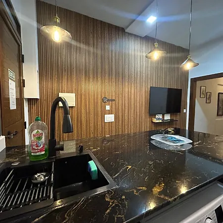 Cozy Bugibba Ground Floor Retreat, Prime Location Near The Sea & Square דירה סיינט פול ביי